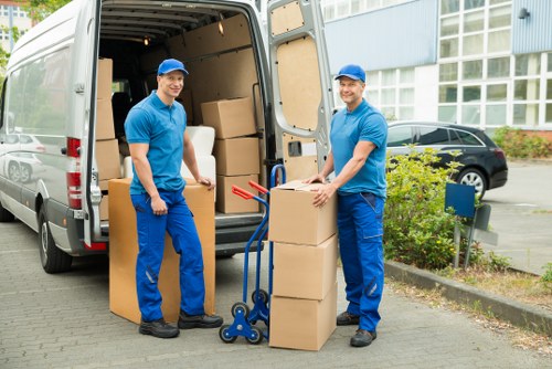 Low-carbon van operating on a sustainable moving route